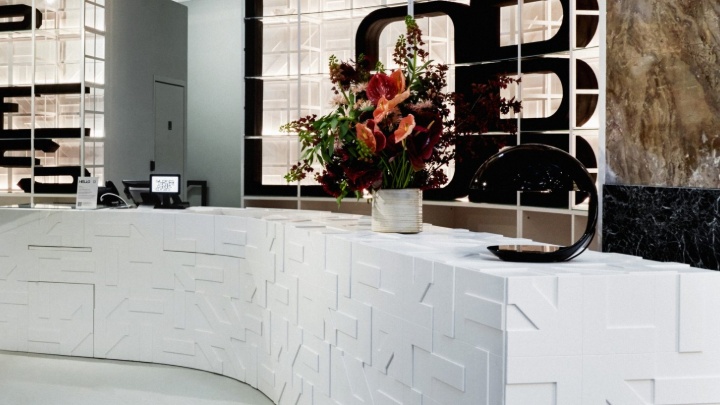 Image of a reception desk